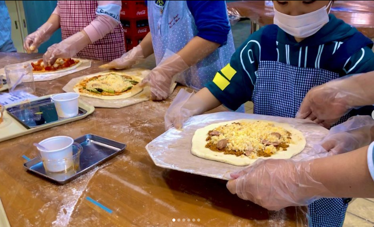 ピザ焼き体験は11:00〜14:00(要予約)