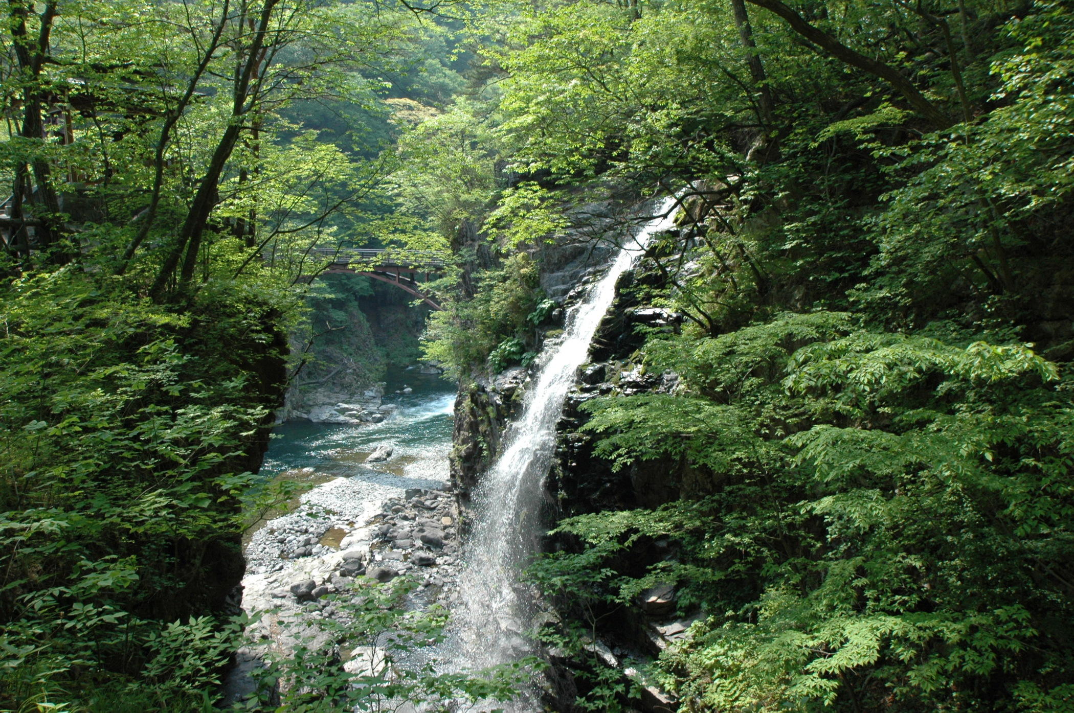 虹見の滝