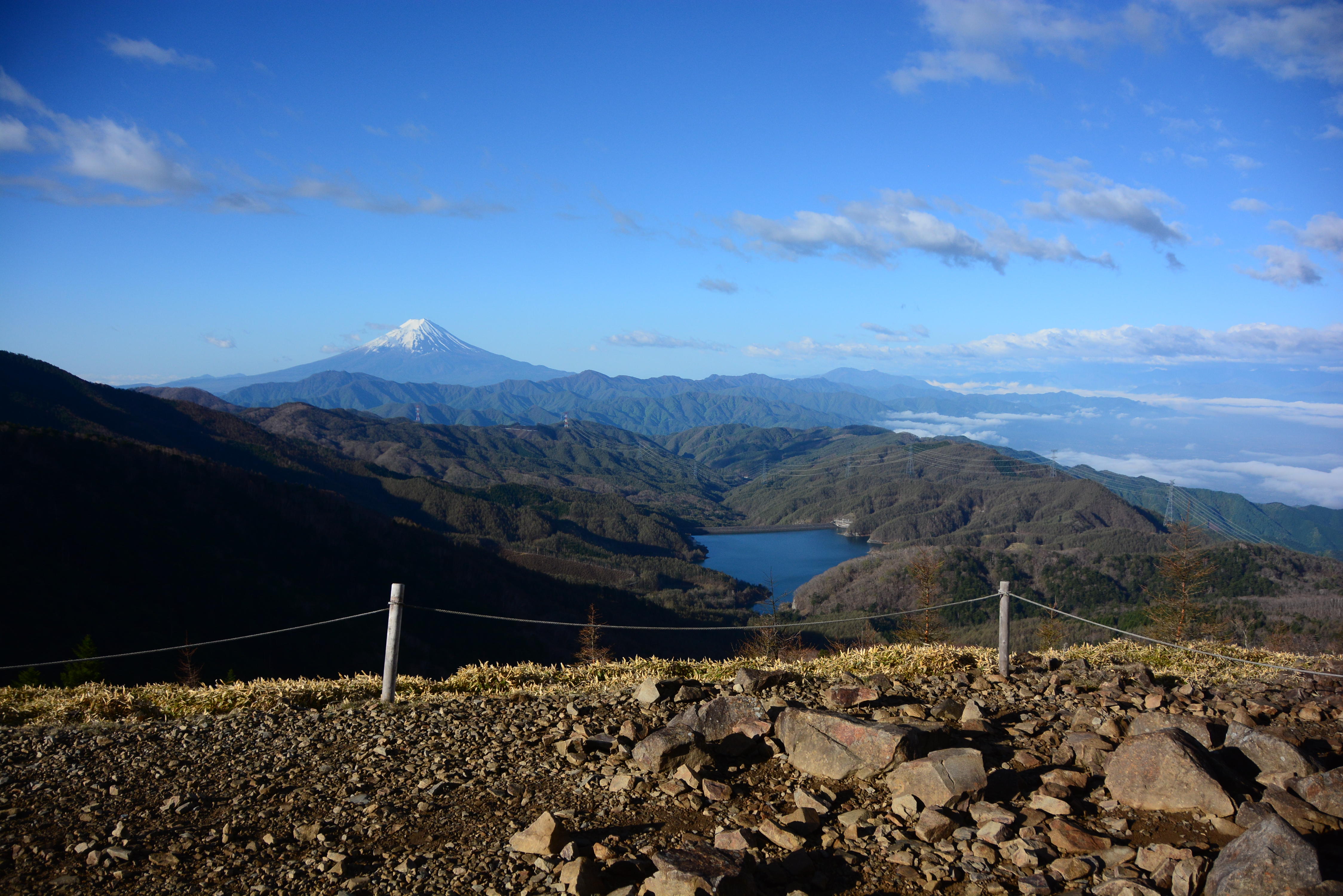 雷岩からの眺望は抜群！富士山まできれいに見ることができます。